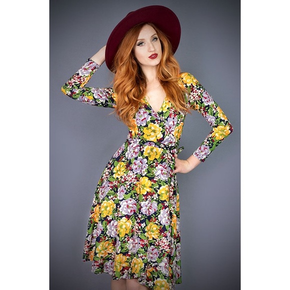 Retro Wrap Dress- Victory Floral - Picture 5 of 16